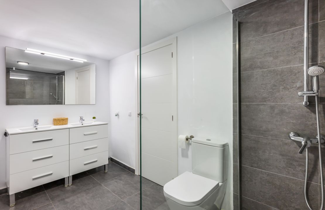 Front-line apartment in Alcanada Alcudia Mallorca for sale
