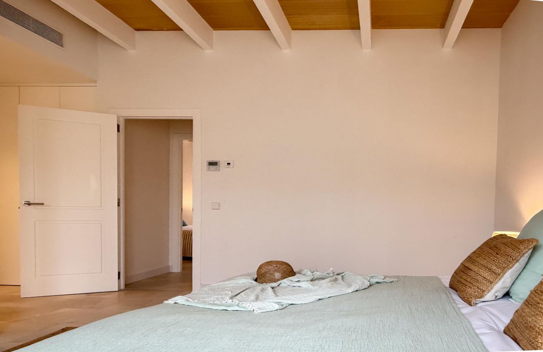 High quality townhouse Pollensa with pool and garage for sale