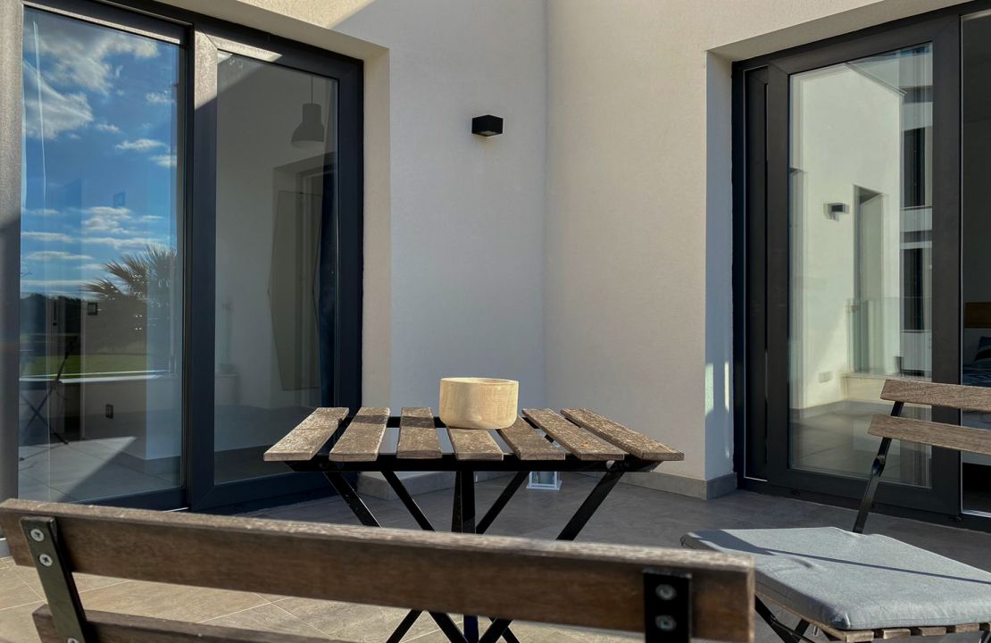 Moderna Villa en Venta en Can Picafort, Mallorca con Piscina y Aparcamiento