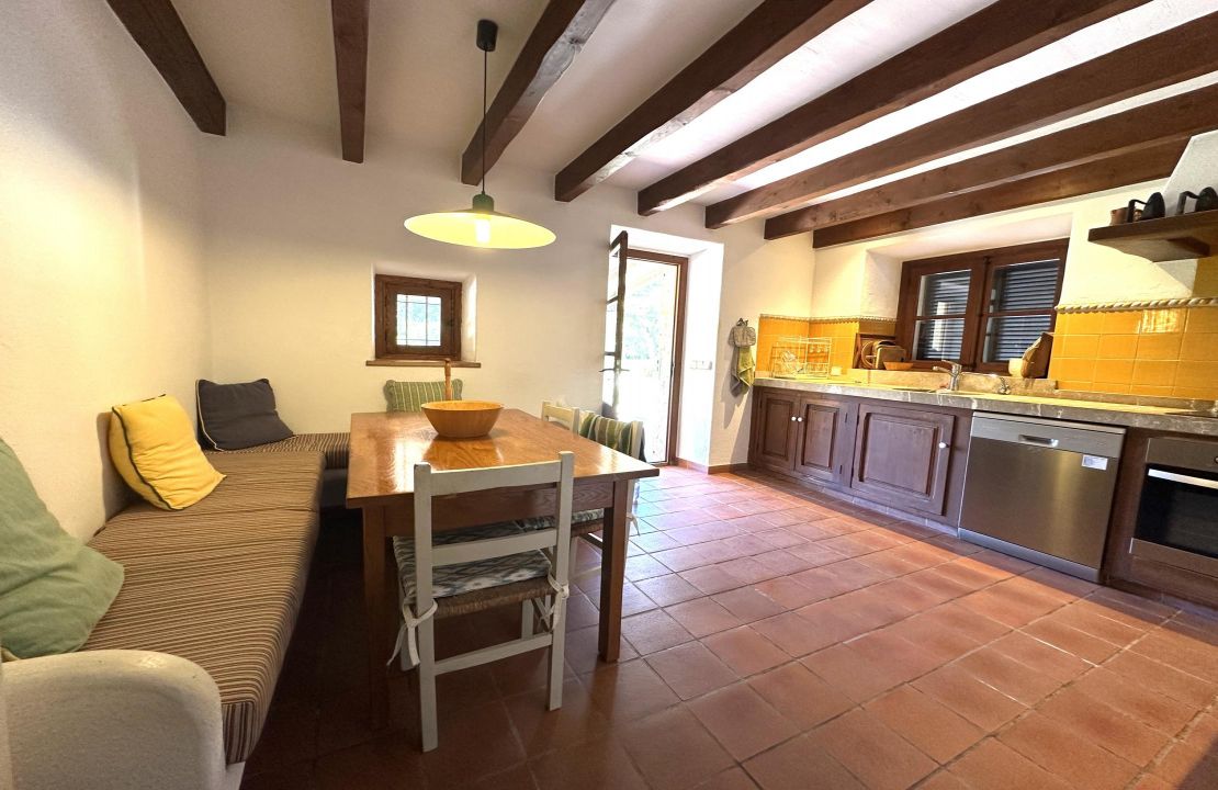 Finca for long term rental in Pollensa with pool and garden