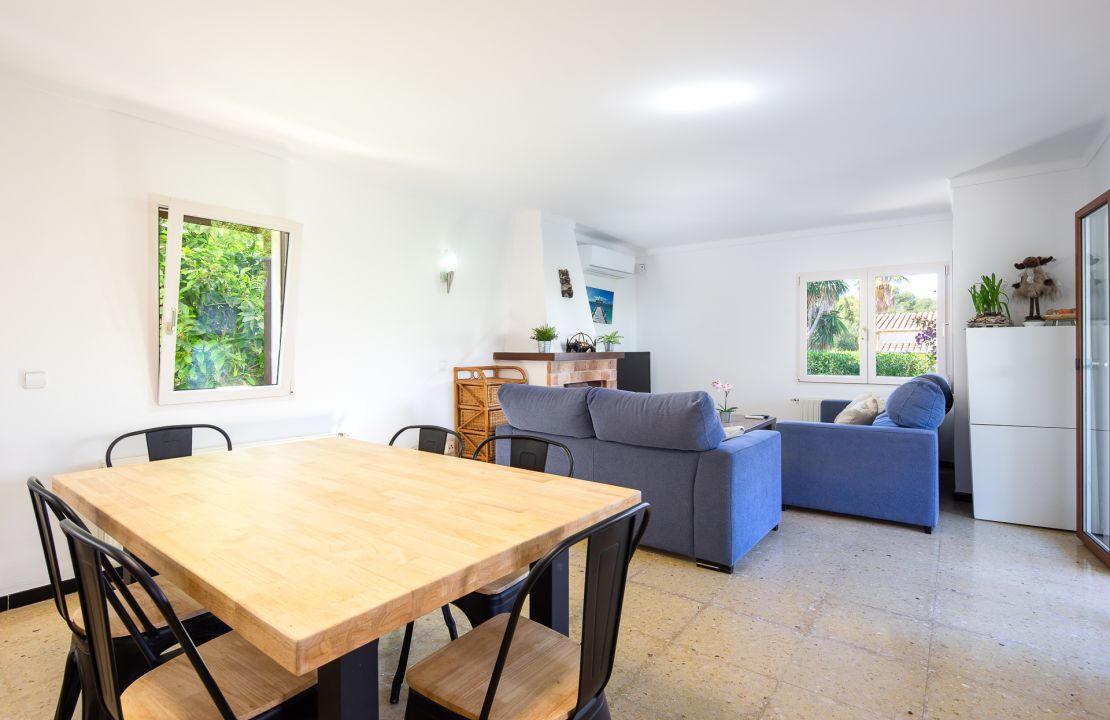Attraktive Villa in Bonaire Alcudia mit Lizenz zur Ferienvermietung und Pool zu verkaufen