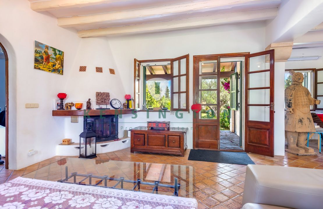 Authentic country house Pollensa / Alcudia with pool, guest house, garage and amazing gardens for sale