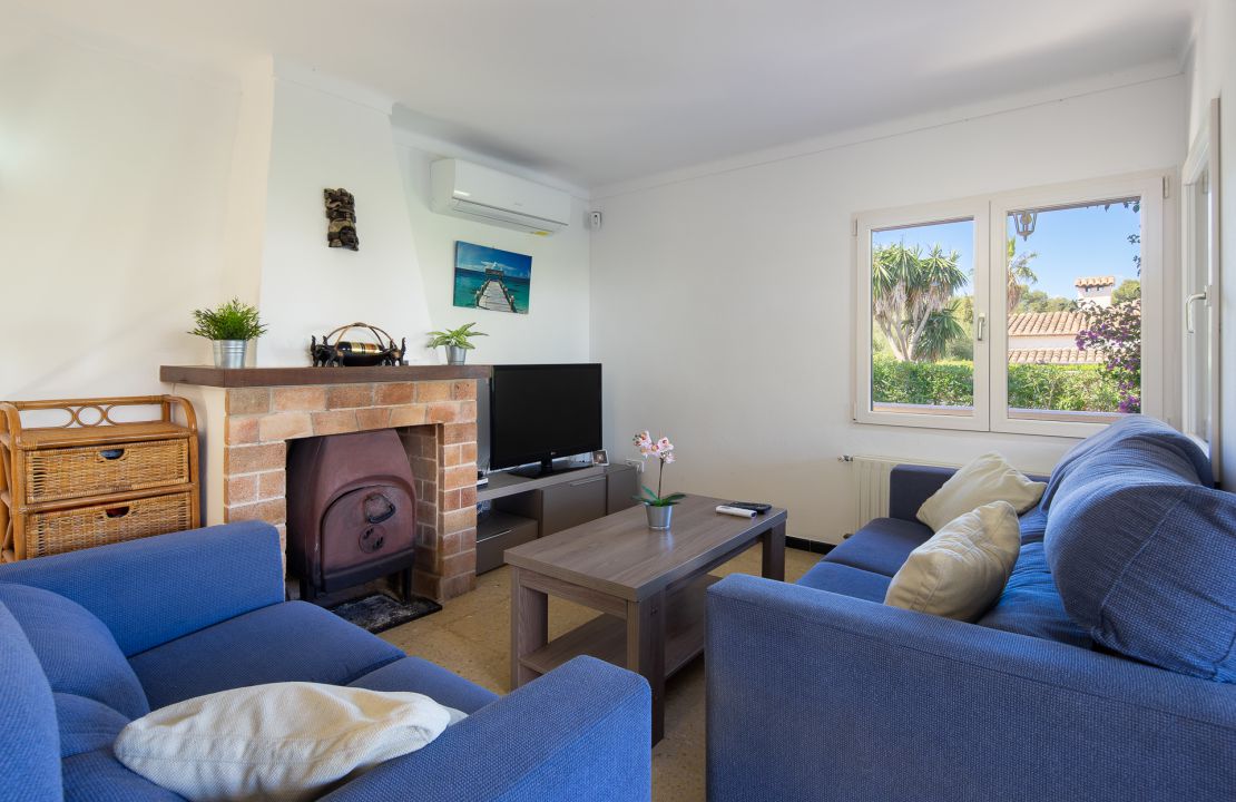 Attraktive Villa in Bonaire Alcudia mit Lizenz zur Ferienvermietung und Pool zu verkaufen