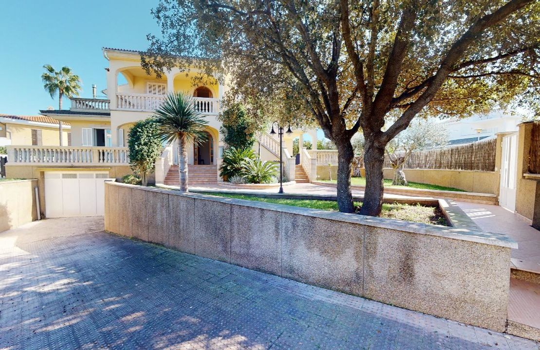 Villa en Mallorca Playa de Muro con licencia de alquiler vacacional