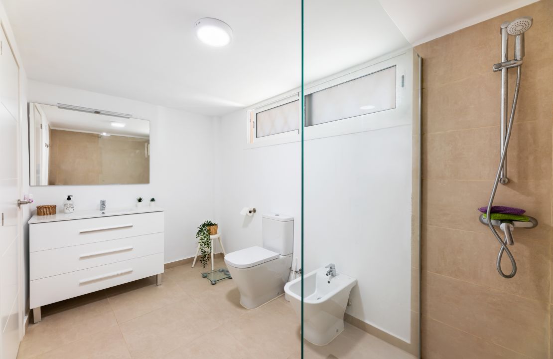 Front-line apartment in Alcanada Alcudia Mallorca for sale
