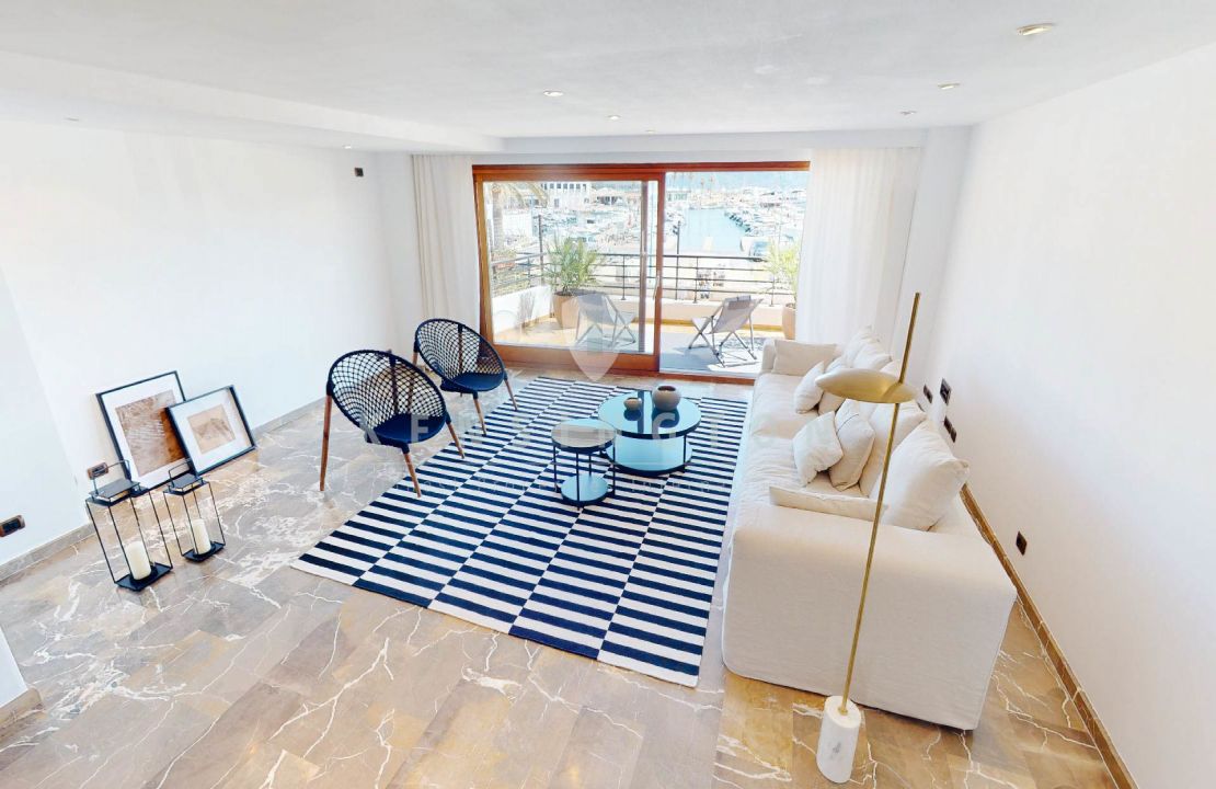 Duplex Wohnung am Hafen von Puerto Pollensa mit Meerblick zu verkaufen