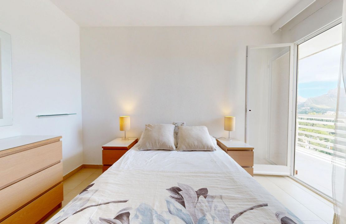 Puerto Pollensa apartment for sale with sea views, pool and storage