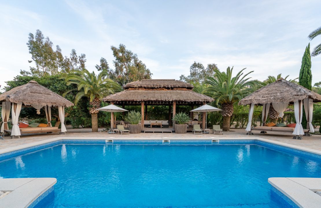 Country house for sale, Selva - Mallorca with private swimming pool