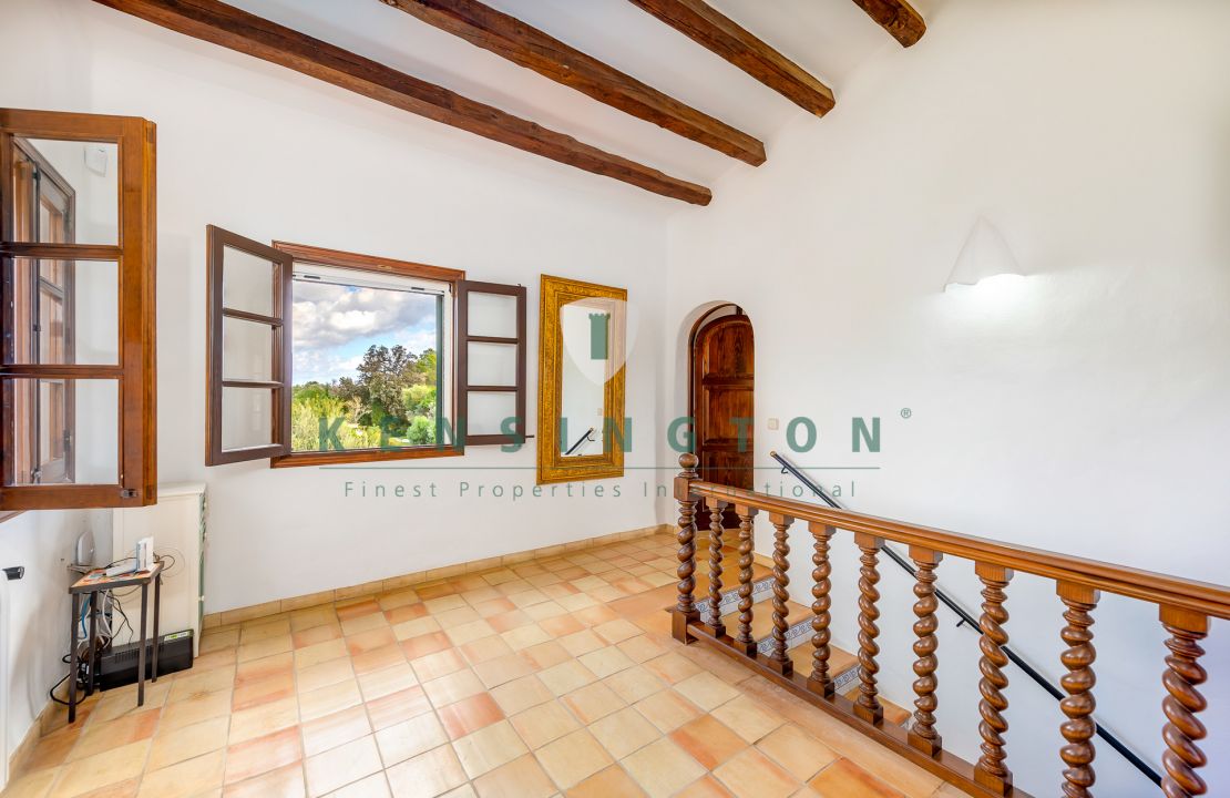 Authentic country house Pollensa / Alcudia with pool, guest house, garage and amazing gardens for sale