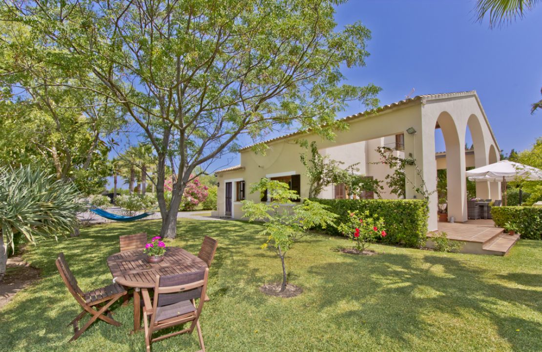 Lovely Villa with holiday rental license and very good location close to Alcudia
