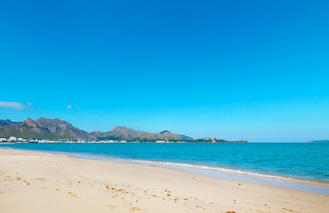 Helle wohnung in Port Pollenca Mallorca Strandnähe mit Pool zu verkaufen